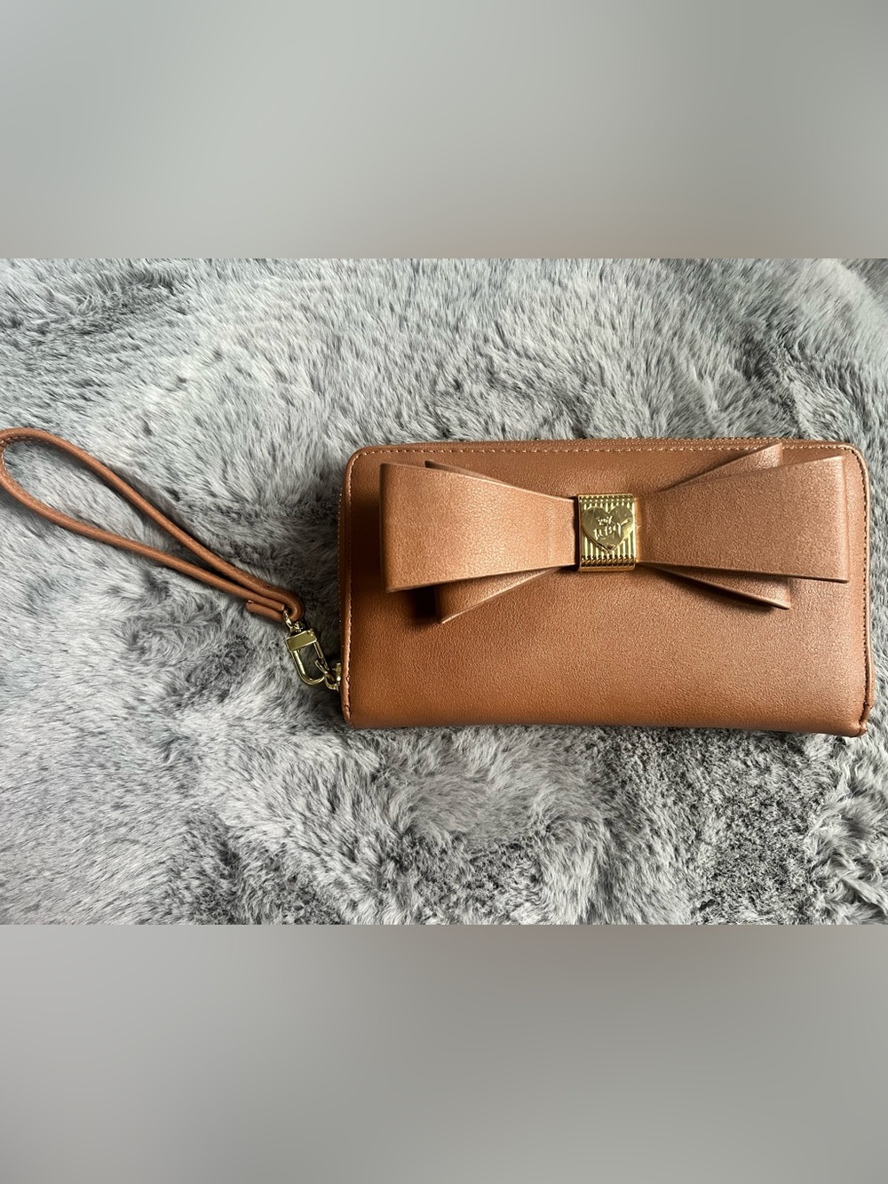 Betsey Johnson cognac brown wallet wristlet